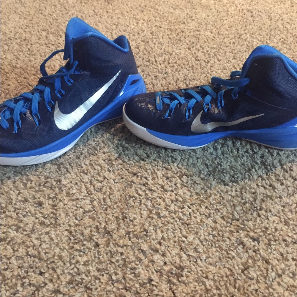 Nike Hyperdunk Basketball Shoes. Never used.